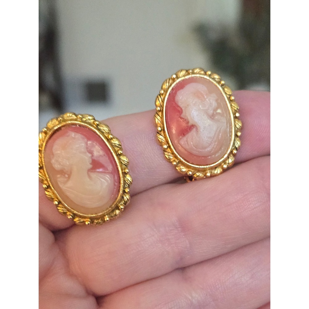 Carved Resin Goldtone Cameo Earrings Vintage Clip